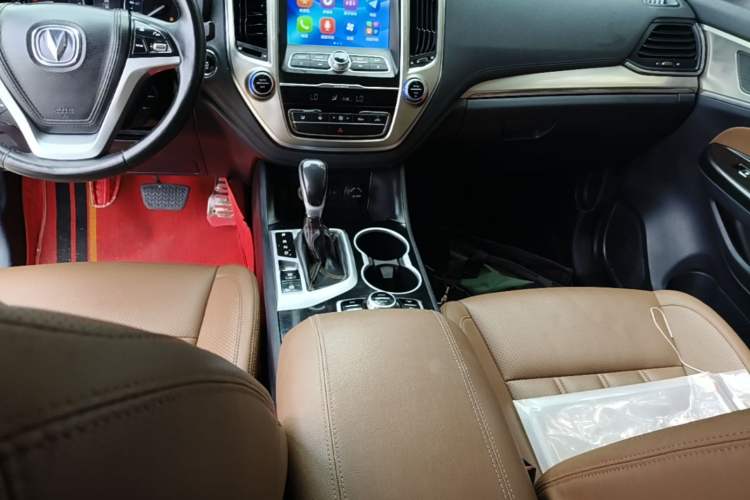 Used CHANGAN CS95 2017 2.0T Four-Wheel Drive SmartDrive Edition Gear Lever