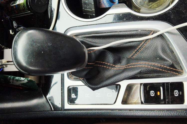 Used CHANGAN CS95 2017 2.0T Two-Wheel Drive Zhiyuan Edition Gear Lever