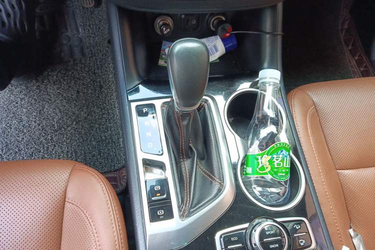Used CHANGAN CS95 2017 2.0T Four-Wheel Drive ZhiZun Edition Gear Lever