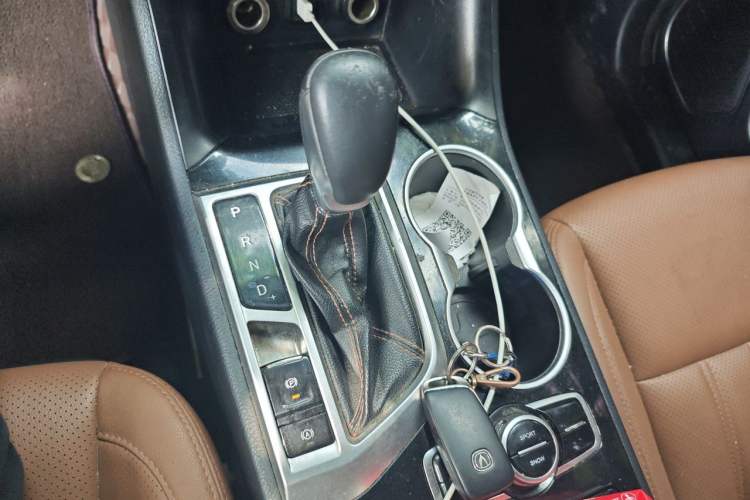Used CHANGAN CS95 2017 2.0T Two-Wheel Drive Zhiyuan Edition Gear Lever