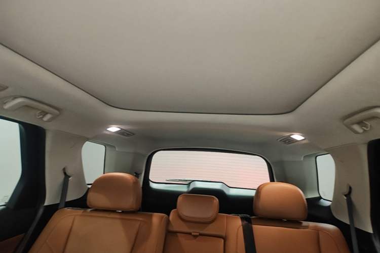 Used CHANGAN CS95 2017 2.0T Two-Wheel Drive Zhituo Edition Headliner