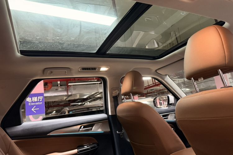 Used CHANGAN CS95 2017 2.0T Four-Wheel Drive ZhiZun Edition Headliner