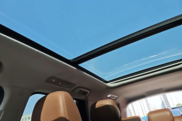 Used CHANGAN CS95 2017 2.0T Two-Wheel Drive Zhituo Edition Headliner
