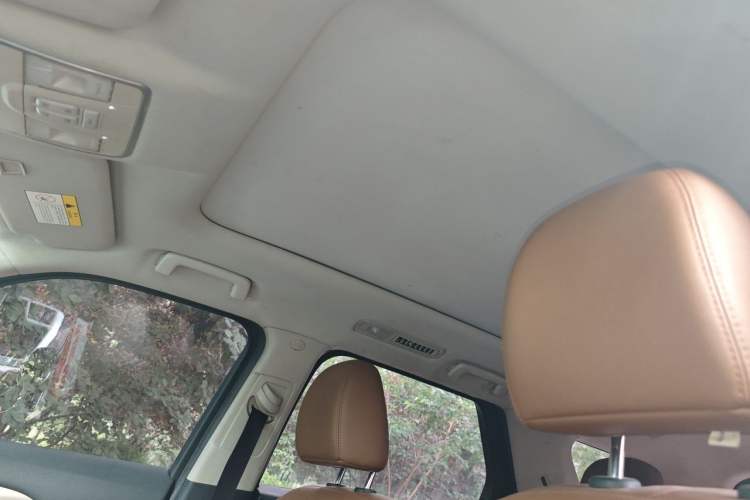 Used CHANGAN CS95 2017 2.0T Two-Wheel Drive Zhiyuan Edition Headliner