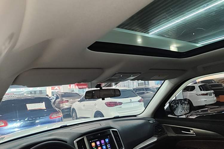Used CHANGAN CS95 2017 2.0T Two-Wheel Drive Zhiyuan Edition Headliner