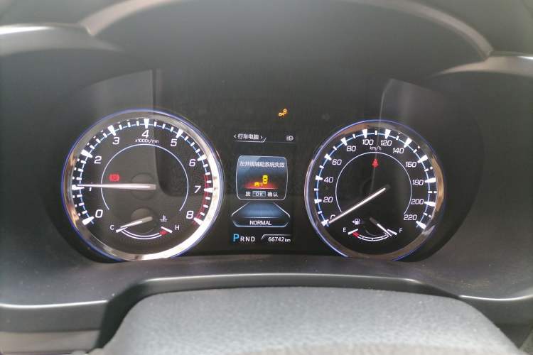 Used CHANGAN CS95 2017 2.0T Four-Wheel Drive ZhiZun Edition Instrument Cluster