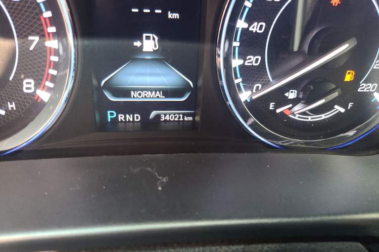 Used CHANGAN CS95 2017 2.0T Two-Wheel Drive Zhitu Edition Interior 11