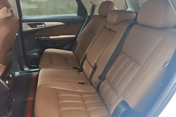 Used CHANGAN CS95 2017 2.0T Four-Wheel Drive SmartDrive Edition Interior 4
