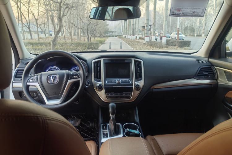 Used CHANGAN CS95 2017 2.0T Two-Wheel Drive Zhitu Edition Interior 8