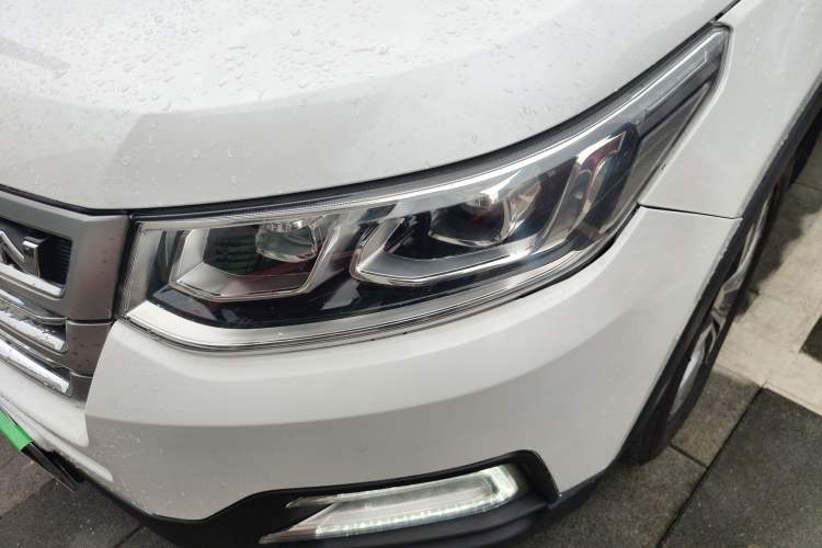 Used CHANGAN CS95 2017 2.0T Two-Wheel Drive Zhitu Edition Left Front Headlight