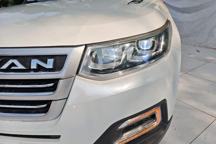 Used CHANGAN CS95 2017 2.0T Two-Wheel Drive Zhitu Edition Left Front Headlight