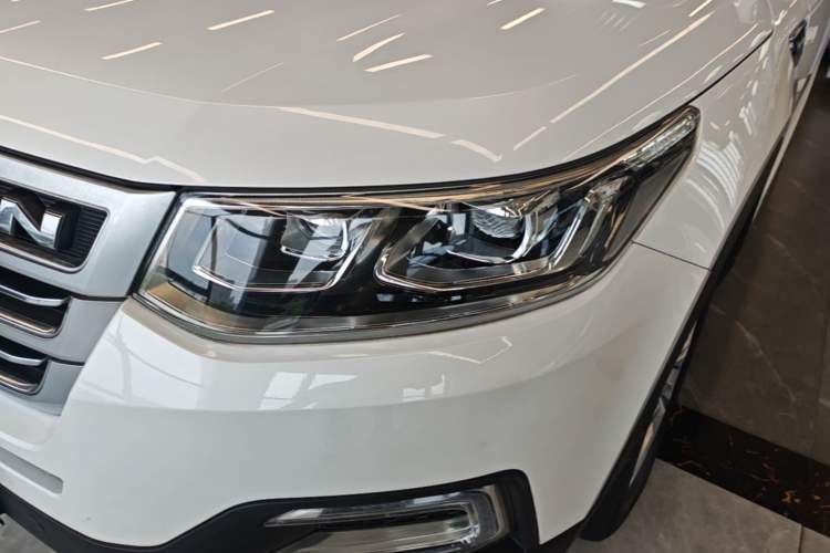 Used CHANGAN CS95 2017 2.0T Two-Wheel Drive Zhiyuan Edition Left Front Headlight