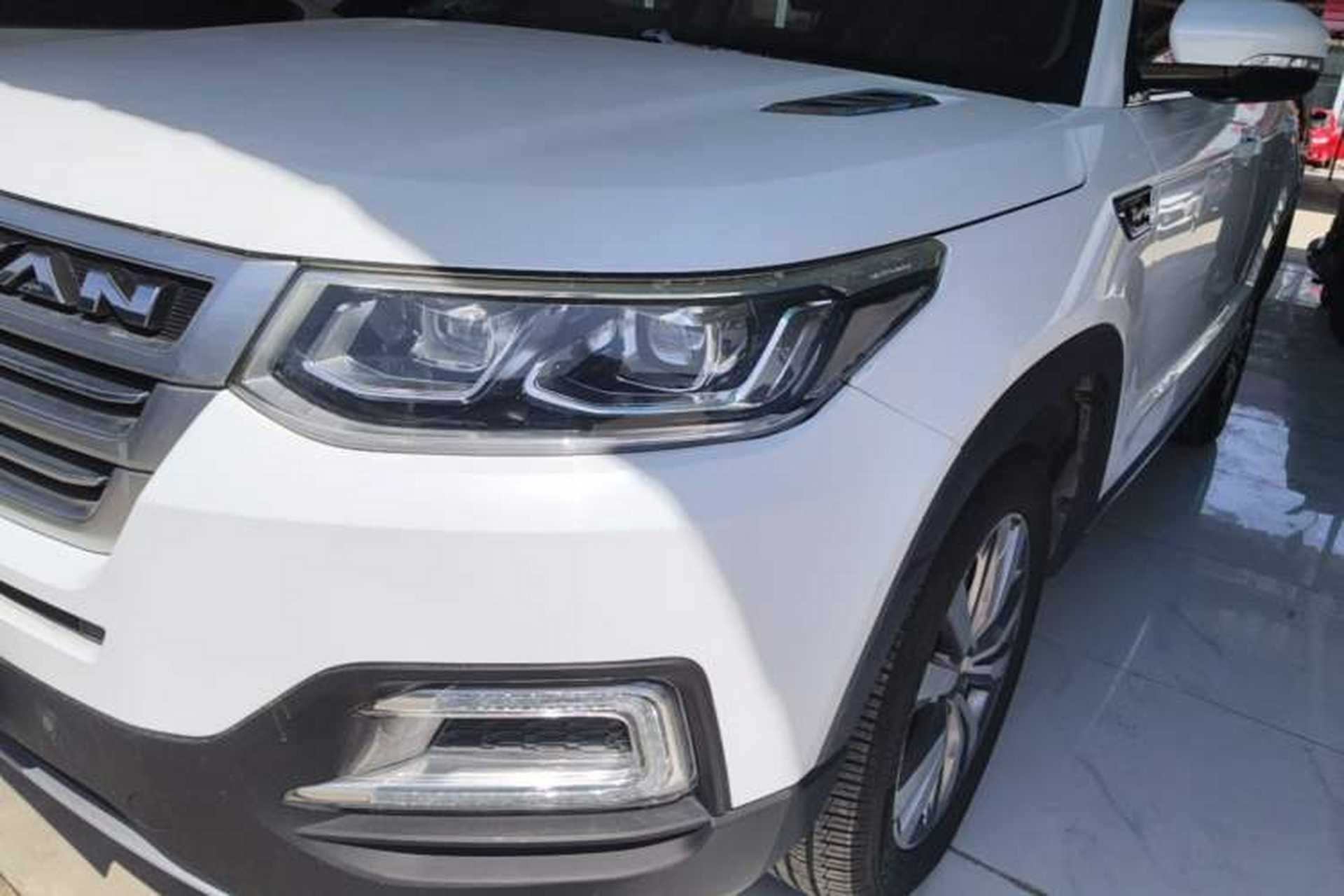 Used CHANGAN CS95 2017 2.0T Two-Wheel Drive Zhitu Edition Left Front Headlight