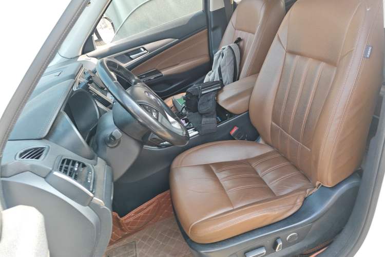 Used CHANGAN CS95 2017 2.0T Two-Wheel Drive Zhiyuan Edition Left Front Seat