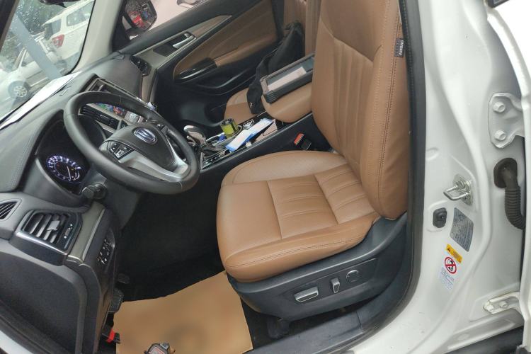 Used CHANGAN CS95 2017 2.0T Two-Wheel Drive Zhitu Edition Left Front Seat