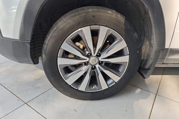 Used CHANGAN CS95 2017 2.0T Two-Wheel Drive Zhitu Edition Left Front Wheel Hub