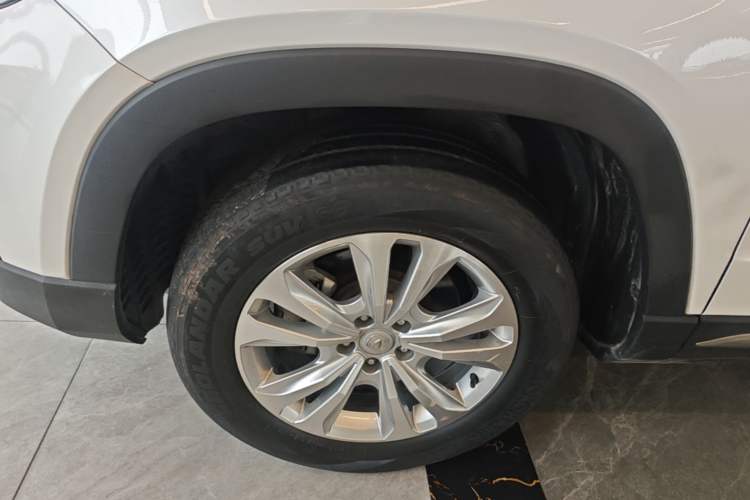 Used CHANGAN CS95 2017 2.0T Two-Wheel Drive Zhiyuan Edition Left Front Wheel Hub
