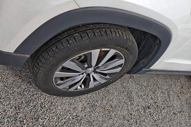 Used CHANGAN CS95 2017 2.0T Two-Wheel Drive Zhitu Edition Left Front Wheel Hub