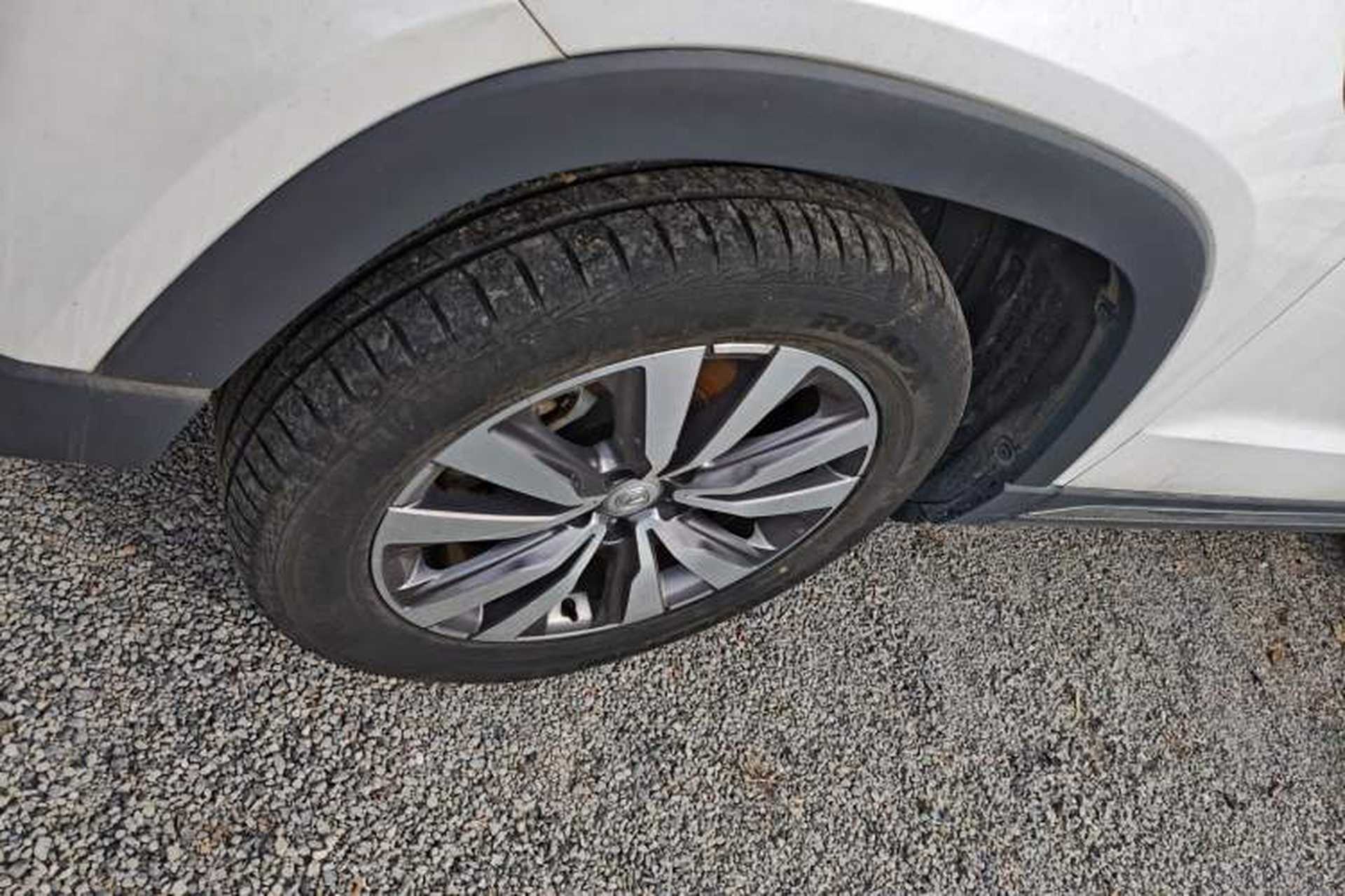 Used CHANGAN CS95 2017 2.0T Two-Wheel Drive Zhitu Edition Left Front Wheel Hub