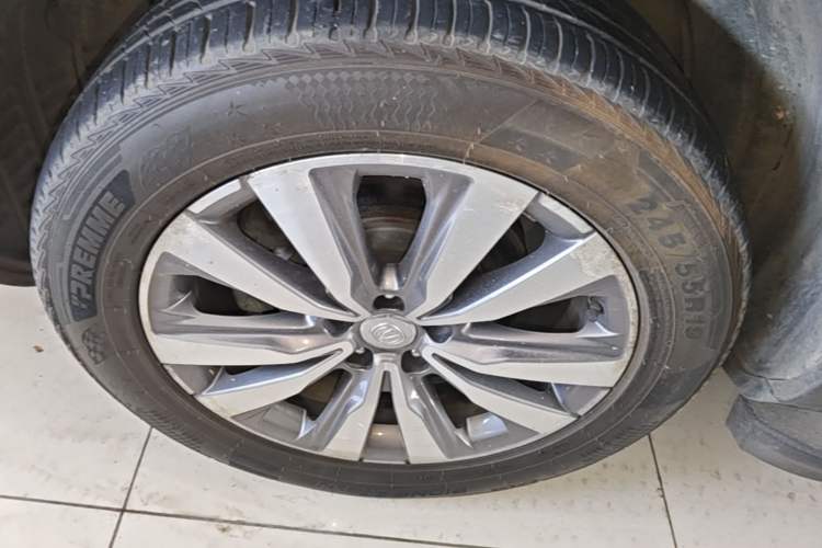 Used CHANGAN CS95 2017 2.0T Two-Wheel Drive Zhitu Edition Left Front Wheel Hub