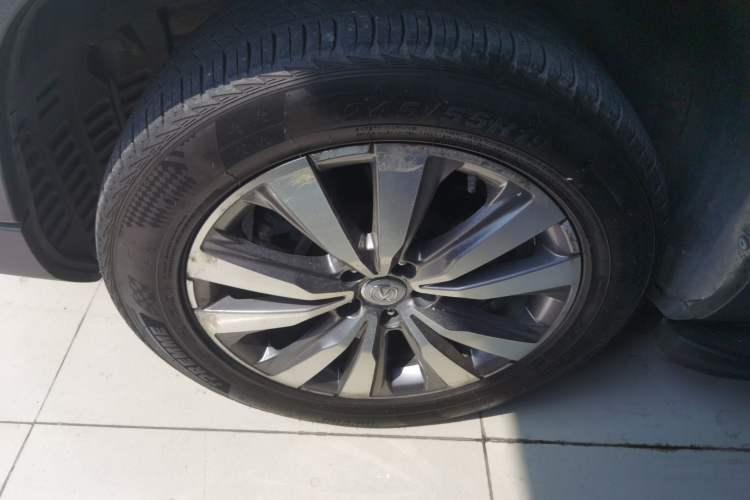 Used CHANGAN CS95 2017 2.0T Two-Wheel Drive Zhitu Edition Left Front Wheel Hub