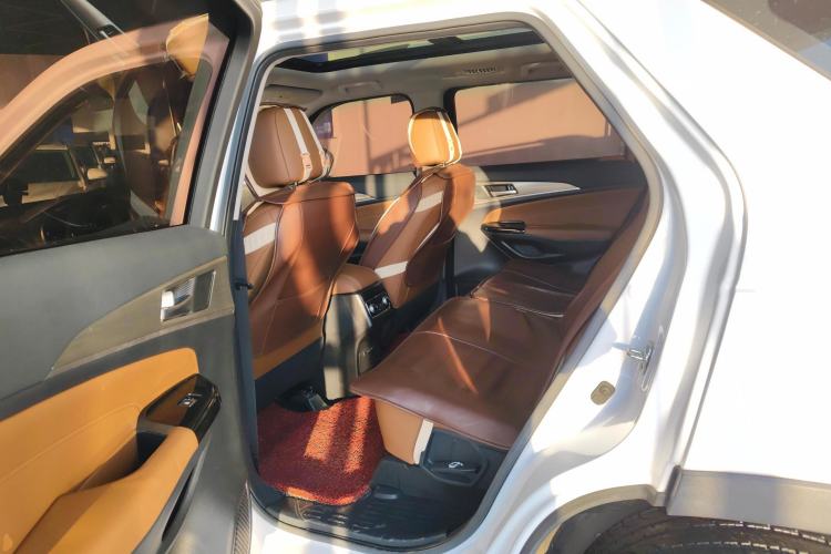 Used CHANGAN CS95 2017 2.0T Two-Wheel Drive Zhitu Edition Left Rear Seat