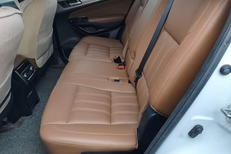 Used CHANGAN CS95 2017 2.0T Two-Wheel Drive Zhituo Edition Left Rear Seat