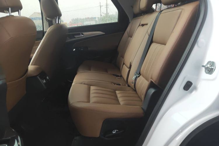 Used CHANGAN CS95 2017 2.0T Two-Wheel Drive Zhitu Edition Left Rear Seat