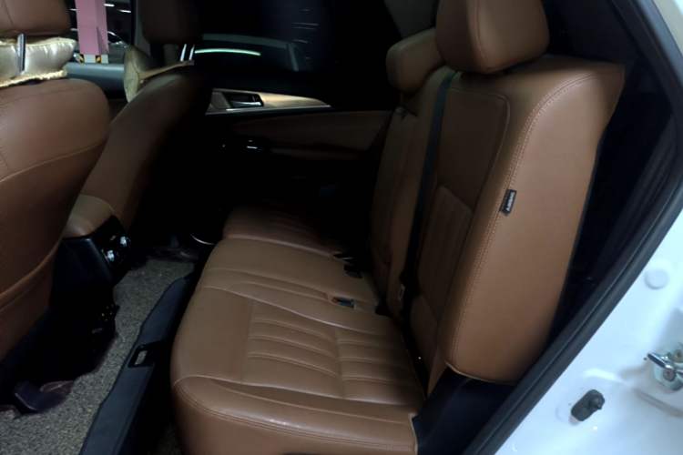 Used CHANGAN CS95 2017 2.0T Four-Wheel Drive ZhiZun Edition Left Rear Seat