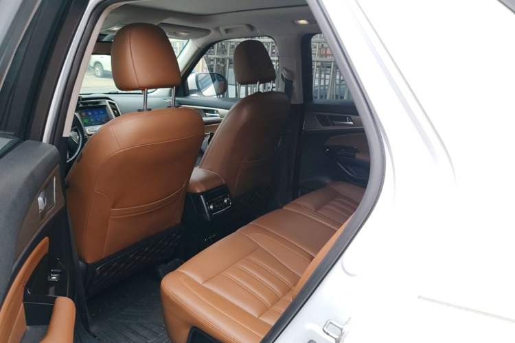 Used CHANGAN CS95 2017 2.0T Two-Wheel Drive Zhitu Edition Left Rear Seat