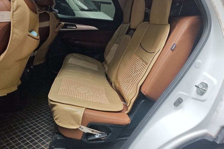 Used CHANGAN CS95 2017 2.0T Four-Wheel Drive SmartDrive Edition Left Rear Seat