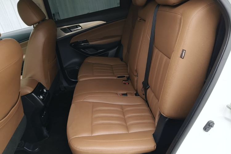 Used CHANGAN CS95 2017 2.0T Four-Wheel Drive SmartDrive Edition Left Rear Seat