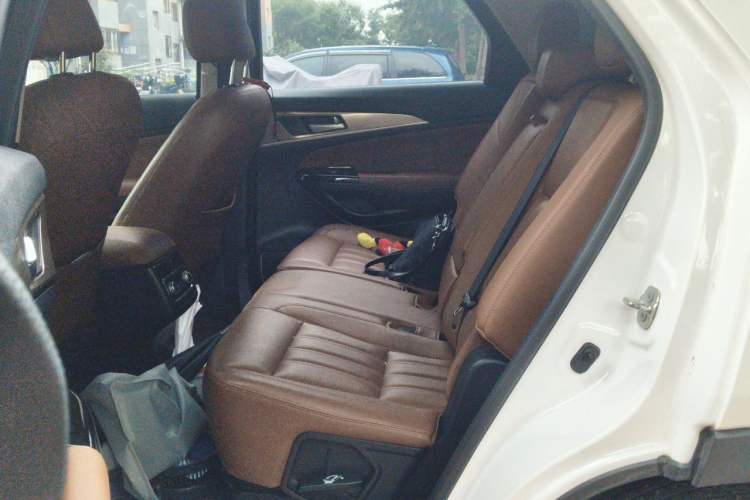 Used CHANGAN CS95 2017 2.0T Two-Wheel Drive Zhiyuan Edition Left Rear Seat