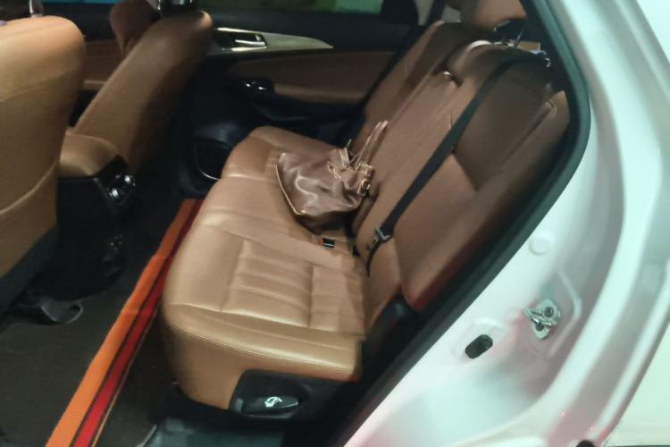 Used CHANGAN CS95 2017 2.0T Two-Wheel Drive Zhituo Edition Left Rear Seat