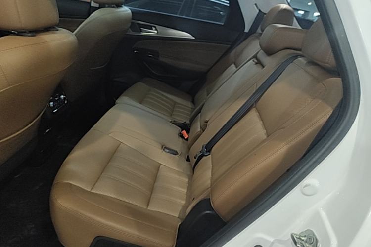Used CHANGAN CS95 2017 2.0T Two-Wheel Drive Zhiyuan Edition Left Rear Seat