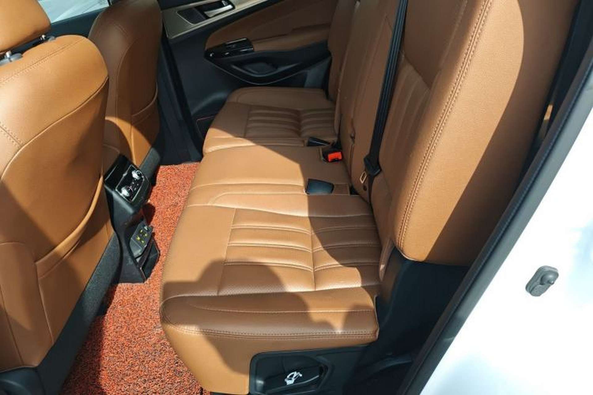 Used CHANGAN CS95 2017 2.0T Two-Wheel Drive Zhitu Edition Left Rear Seat