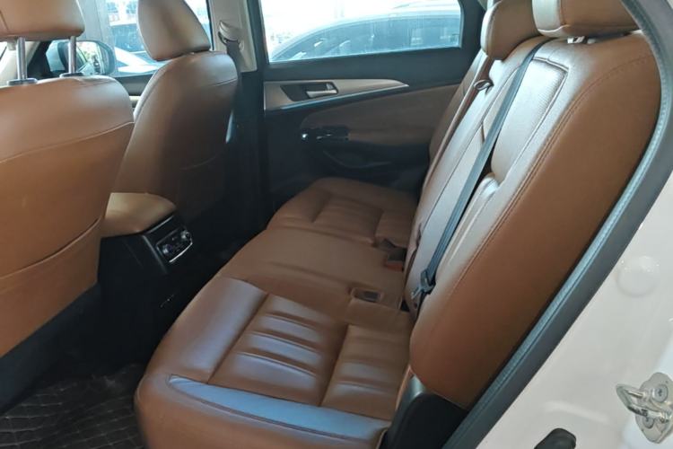 Used CHANGAN CS95 2017 2.0T Two-Wheel Drive Zhitu Edition Left Rear Seat