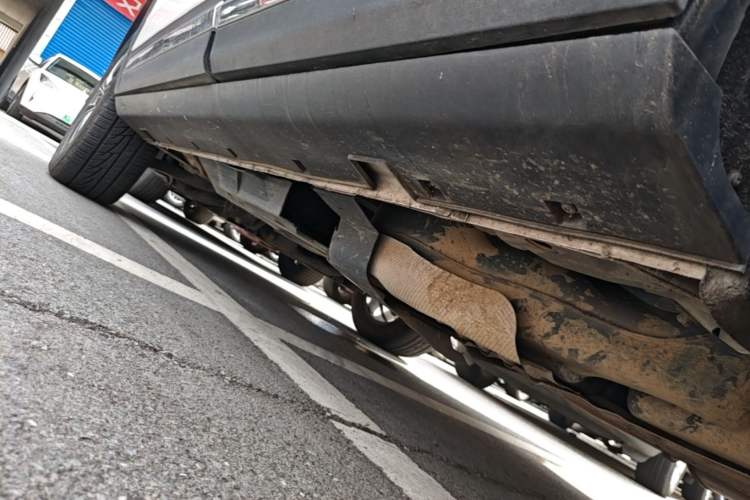 Used CHANGAN CS95 2017 2.0T Two-Wheel Drive Zhituo Edition Left Side Sill