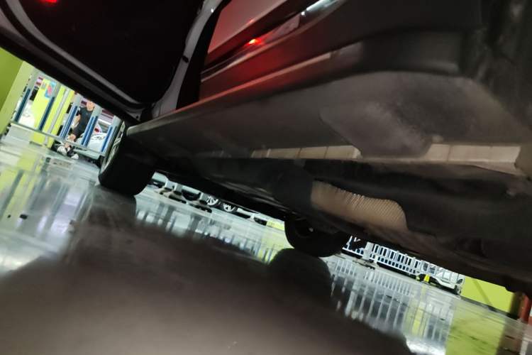 Used CHANGAN CS95 2017 2.0T Two-Wheel Drive Zhiyuan Edition Left Side Sill