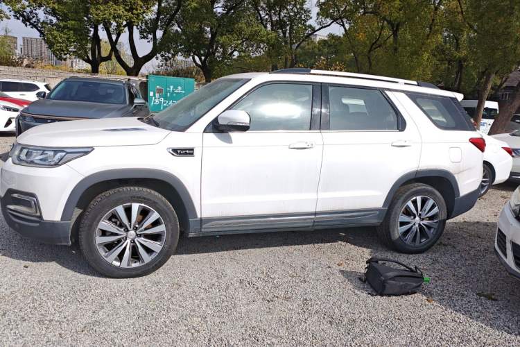 Used CHANGAN CS95 2017 2.0T Two-Wheel Drive Zhitu Edition Left Side