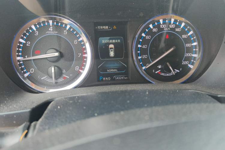 Used CHANGAN CS95 2017 2.0T Two-Wheel Drive Zhitu Edition Odometer Close Up