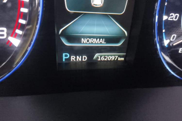 Used CHANGAN CS95 2017 2.0T Two-Wheel Drive Zhituo Edition Odometer Close Up