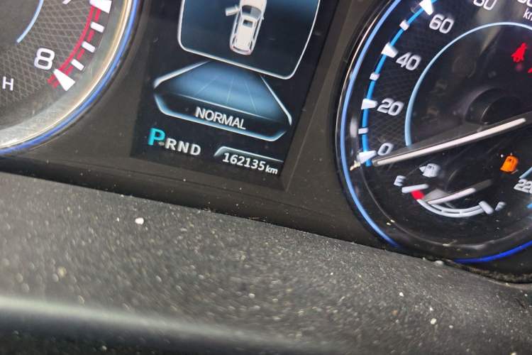 Used CHANGAN CS95 2017 2.0T Two-Wheel Drive Zhiyuan Edition Odometer Close Up