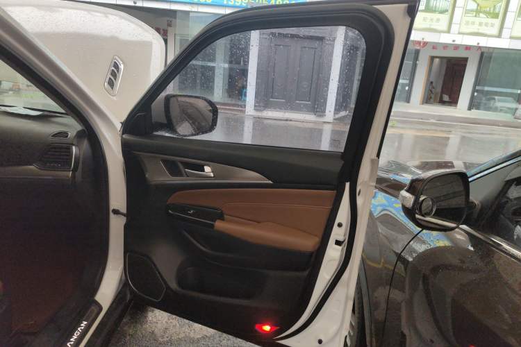 Used CHANGAN CS95 2017 2.0T Two-Wheel Drive Zhitu Edition Right Front Door Interior