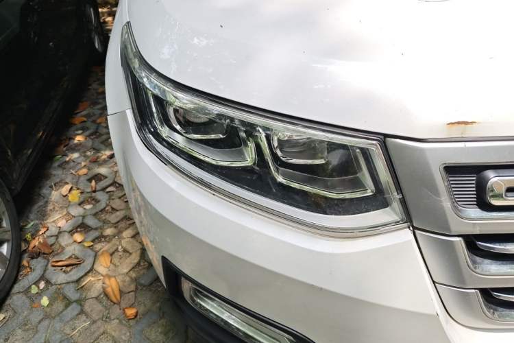 Used CHANGAN CS95 2017 2.0T Two-Wheel Drive Smart Enjoyment Version Right Front Headlight