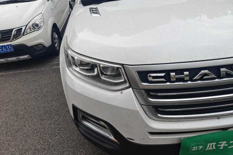 Used CHANGAN CS95 2017 2.0T Four-Wheel Drive SmartDrive Edition Right Front Headlight
