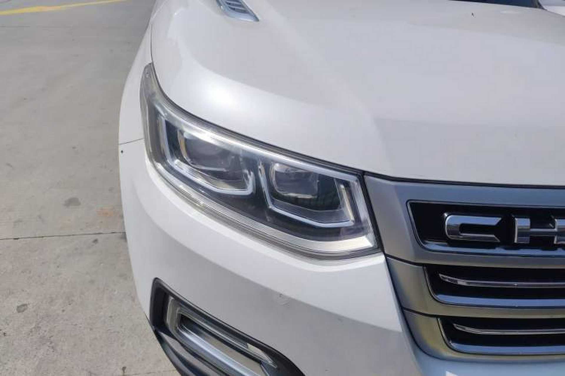 Used CHANGAN CS95 2017 2.0T Two-Wheel Drive Zhiyuan Edition Right Front Headlight