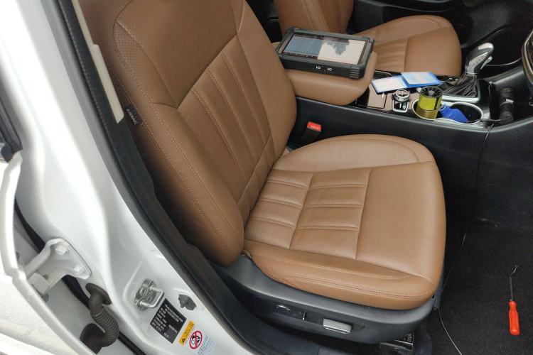Used CHANGAN CS95 2017 2.0T Two-Wheel Drive Zhitu Edition Right Front Seat