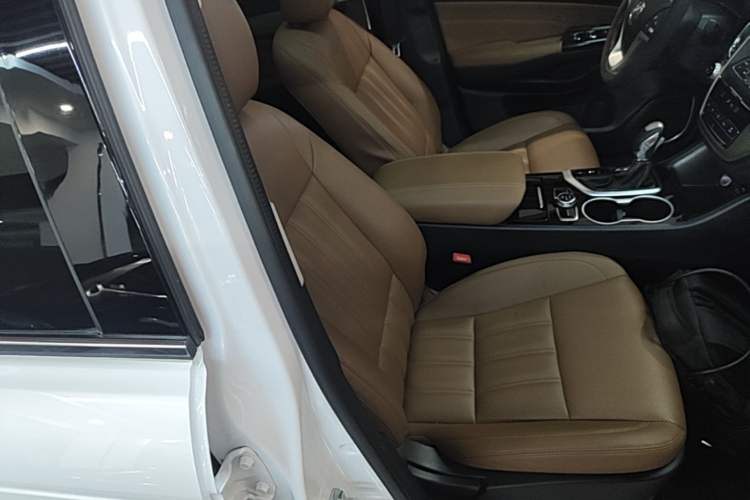 Used CHANGAN CS95 2017 2.0T Two-Wheel Drive Zhiyuan Edition Right Front Seat