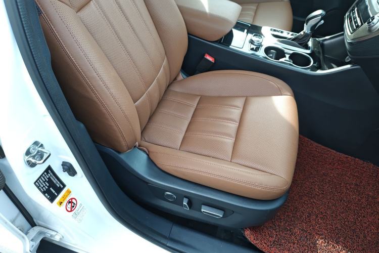 Used CHANGAN CS95 2017 2.0T Two-Wheel Drive Zhitu Edition Right Front Seat